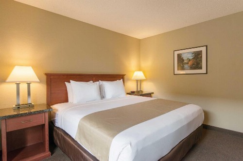 Rodeway Inn & Suites Portland - Jantzen Beach - image 42