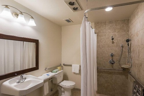 Rodeway Inn & Suites Portland - Jantzen Beach - image 45