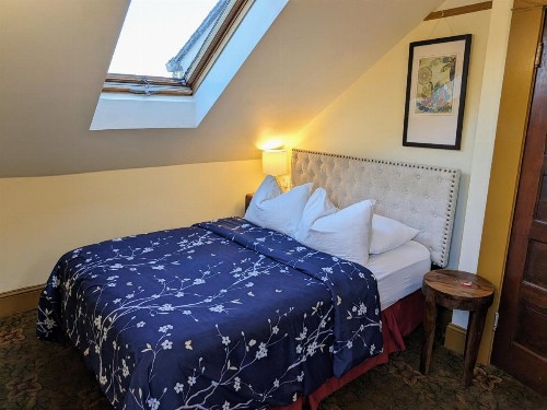 Bluebird Guesthouse - image 39