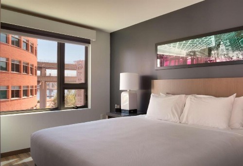 Hyatt House Portland / Downtown - image 11