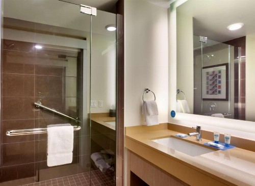 Hyatt House Portland / Downtown - image 13