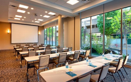 Hyatt House Portland / Downtown - image 21