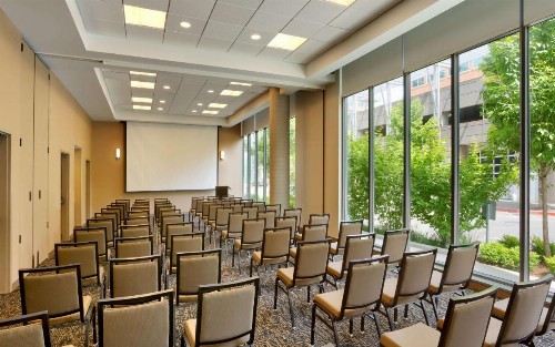 Hyatt House Portland / Downtown - image 35