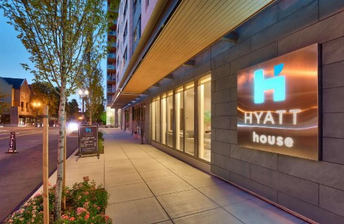 Hyatt House Portland / Downtown - image 5