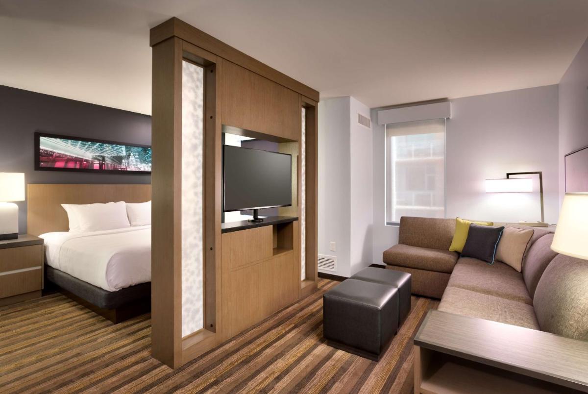Hyatt House Portland / Downtown - image 7