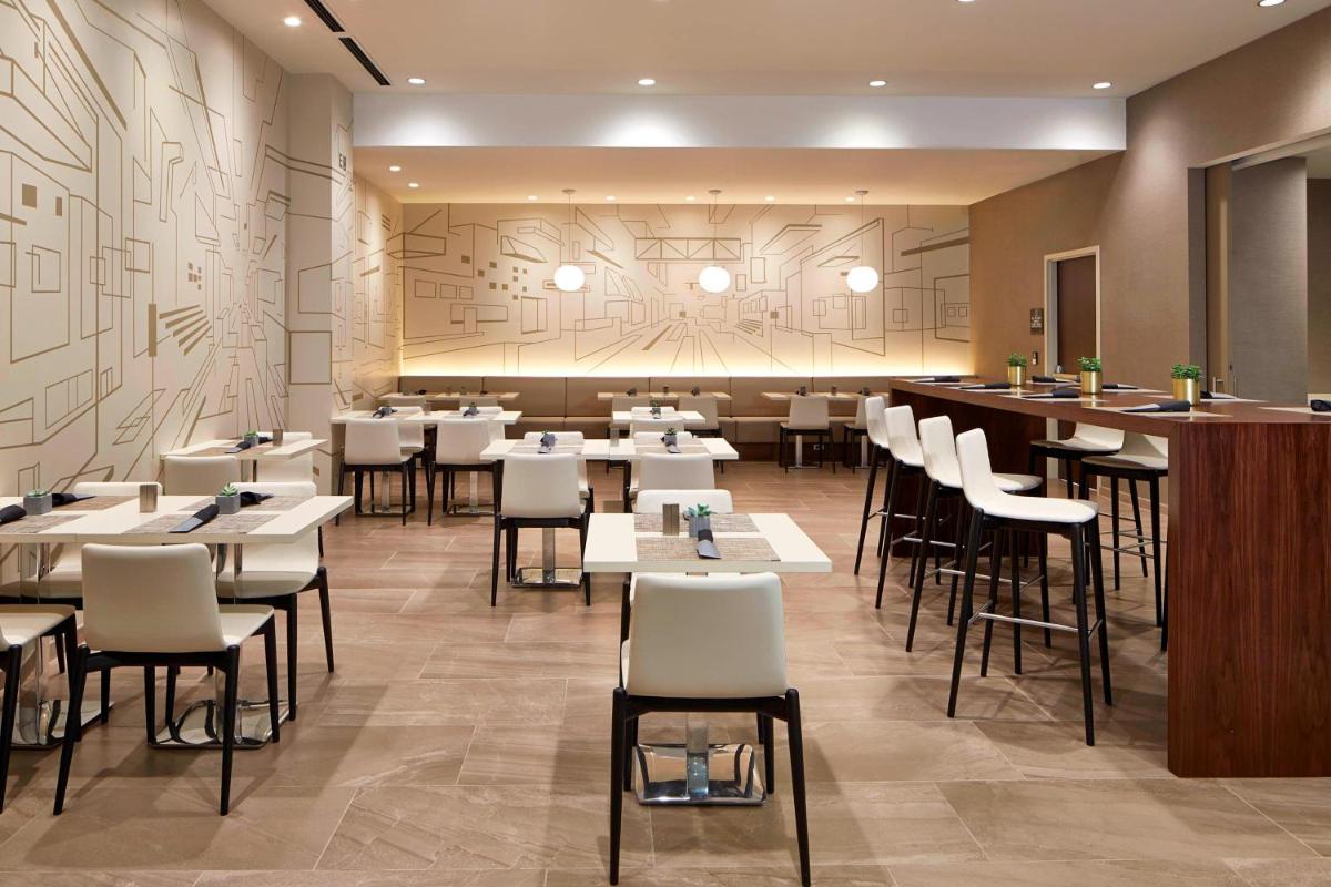 AC Hotel by Marriott Portland Downtown Oregon - image 6