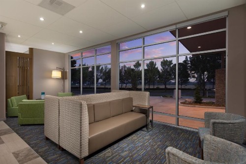 Holiday Inn Express & Suites - Portland Airport - Cascade Stn an IHG Hotel - image 31