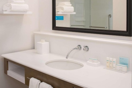 Hampton Inn And Suites By Hilton Portland-Pearl District - image 18