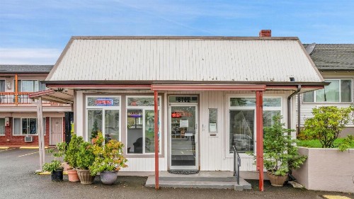 Viking Motel - image 11