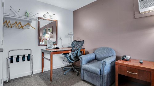 Viking Motel - image 27