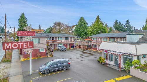 Viking Motel - image 32