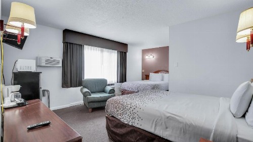 Viking Motel - image 33