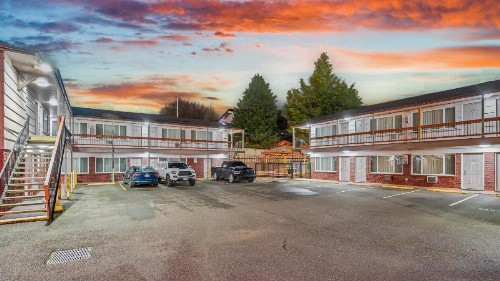 Viking Motel - image 37