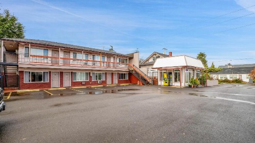 Viking Motel - image 40