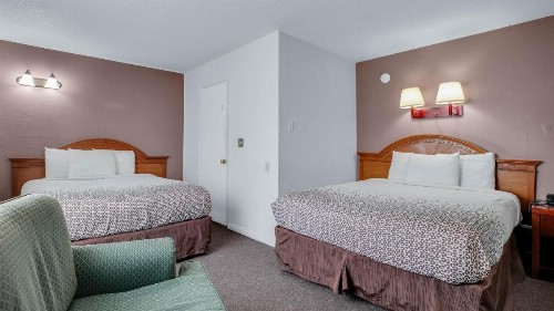 Viking Motel - image 46