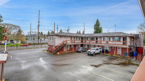 Viking Motel - image 8