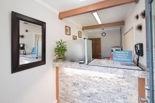 Capitol Hill Motel - image 32