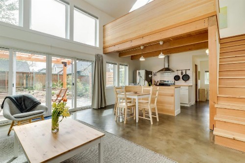 Alberta Abode - image 11