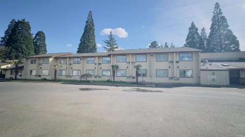 Evergreen Inn & Suites Portland - image 7