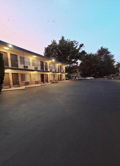 Executive Lodge - image 14
