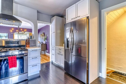 Portland Neighborhood Deluxe - image 11