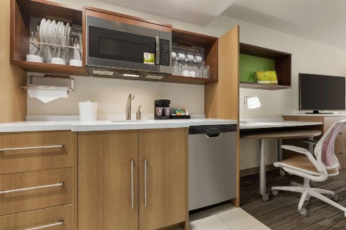 Home2 Suites By Hilton Portland Airport - image 22
