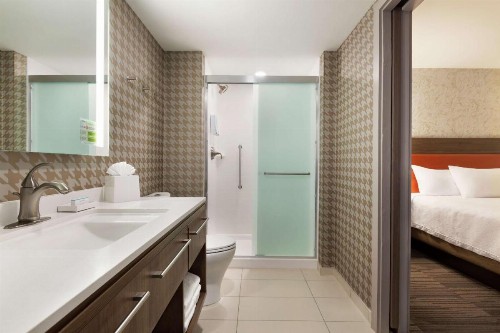 Home2 Suites By Hilton Portland Airport - image 28