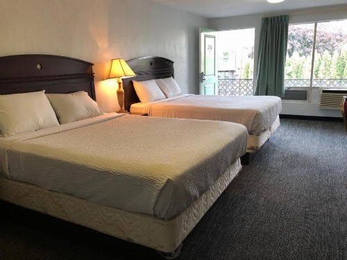 Portland Super Value Inn - image 6