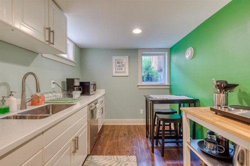 Irvington Casa - image 9