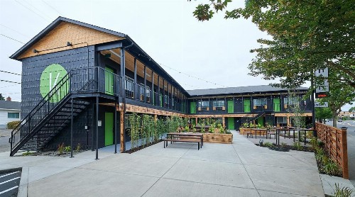 Kenton Hotel - image 2