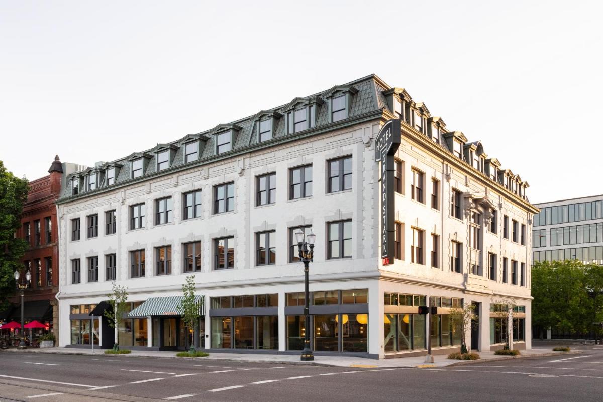 Hotel Grand Stark - image 4