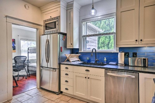 Artsy PNW Home with Hot Tub Half Mi to River! - image 11