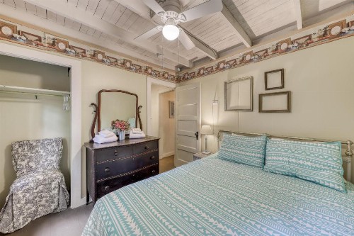Sweet 2 Bedroom Cottage - image 5