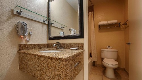 Best Western Poway/San Diego Hotel - image 2