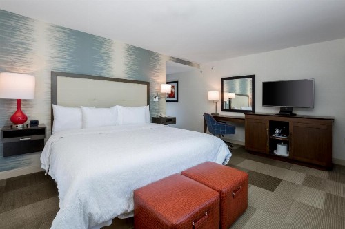 Hampton Inn & Suites San Diego-Poway - image 3