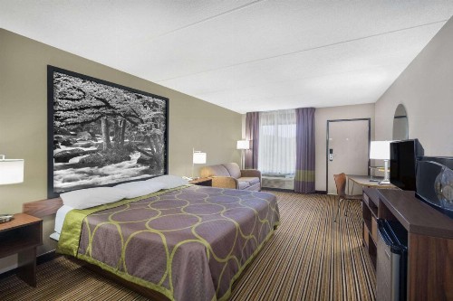 Super 8 by Wyndham Knoxville North/Powell - image 13