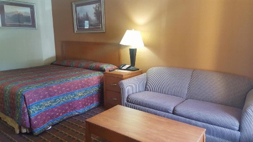 Scottish Inn Knoxville - image 17
