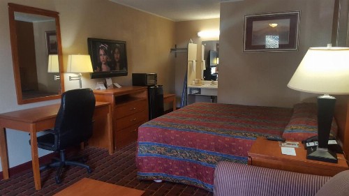 Scottish Inn Knoxville - image 21