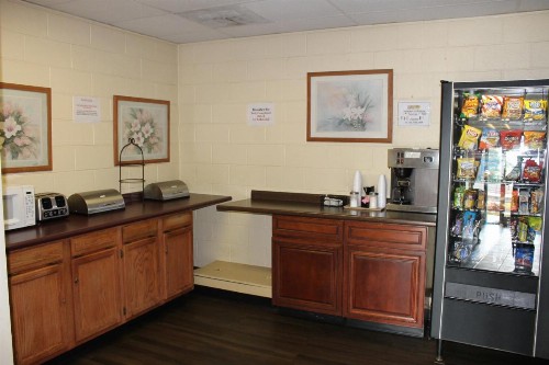 Scottish Inn Knoxville - image 8