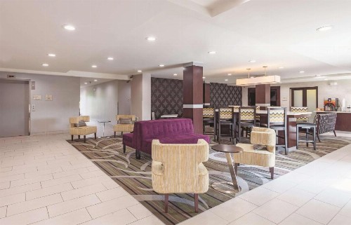 La Quinta by Wyndham Knoxville North I-75 - image 14