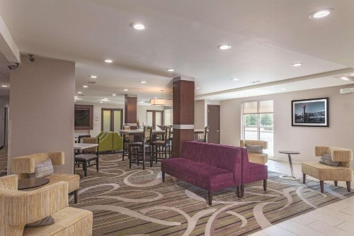 La Quinta by Wyndham Knoxville North I-75 - image 21