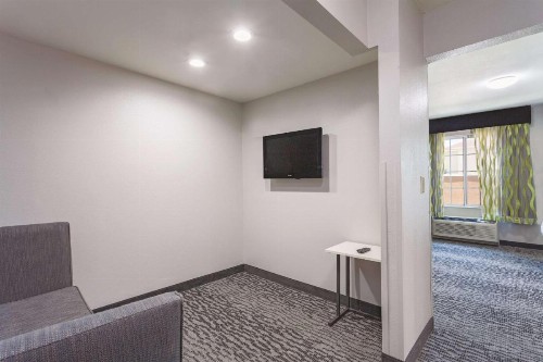 La Quinta by Wyndham Knoxville North I-75 - image 38