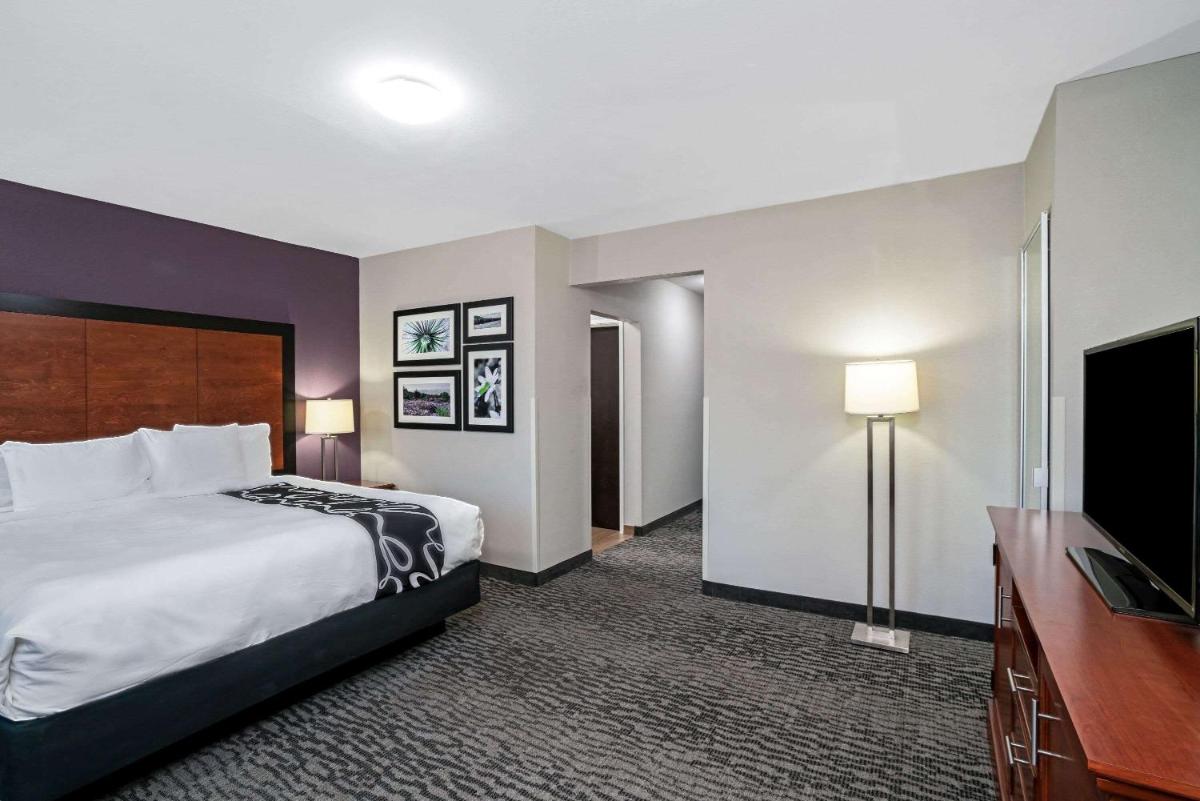 La Quinta by Wyndham Knoxville North I-75 - image 4