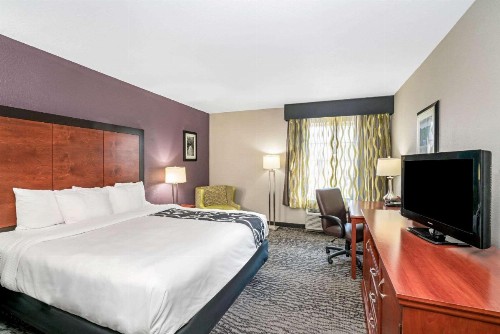 La Quinta by Wyndham Knoxville North I-75 - image 42