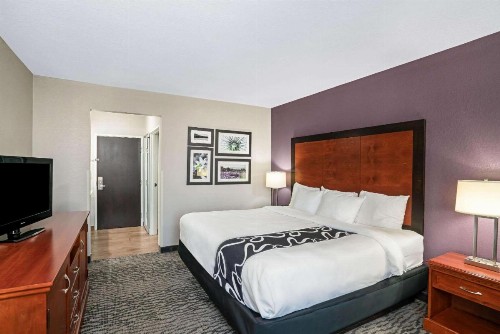 La Quinta by Wyndham Knoxville North I-75 - image 7