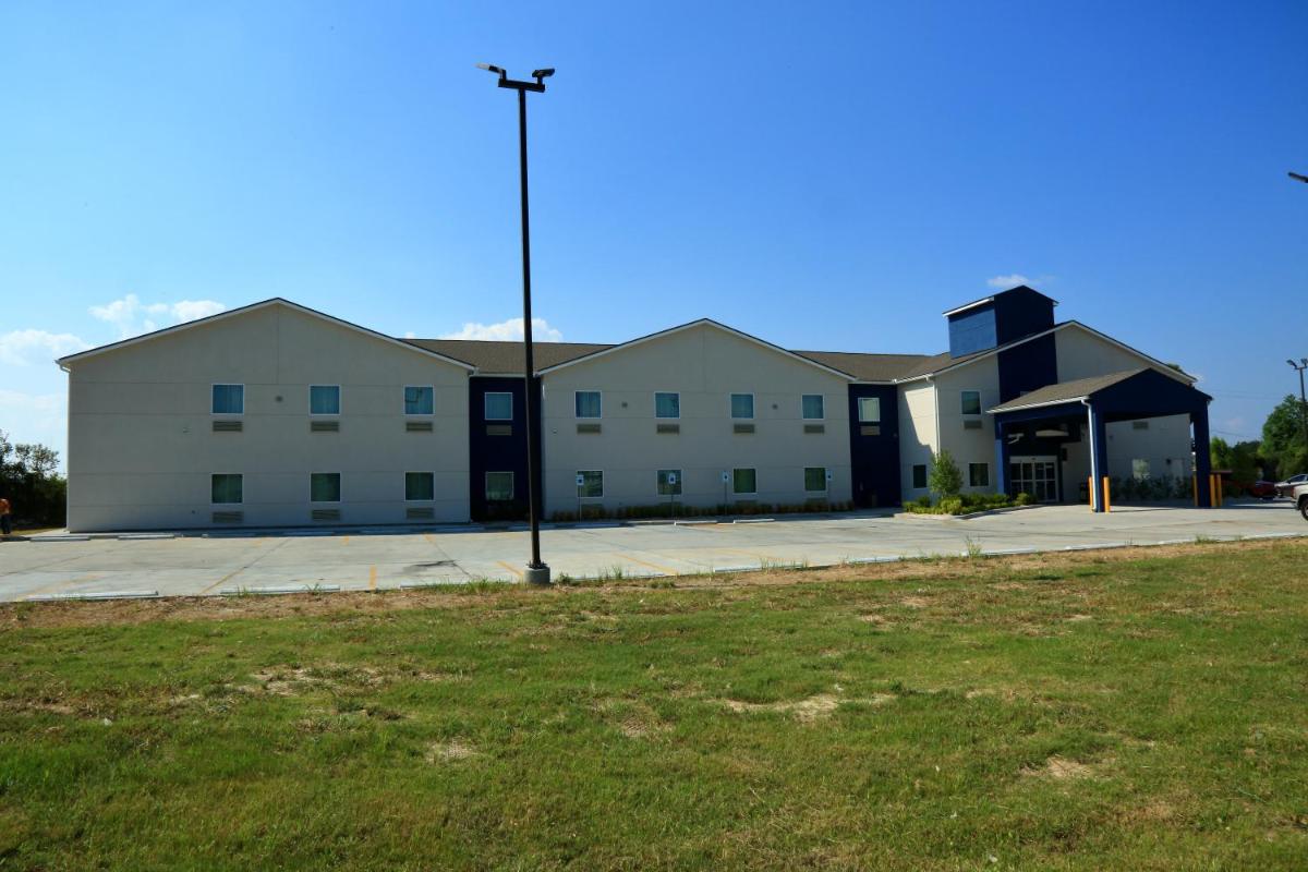 Americas Best Value Inn & Suites-Prairieville - main image