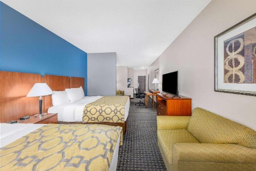 Comfort Suites Pratt - image 7