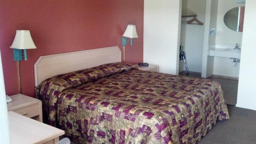 Heritage House Motel - image 19