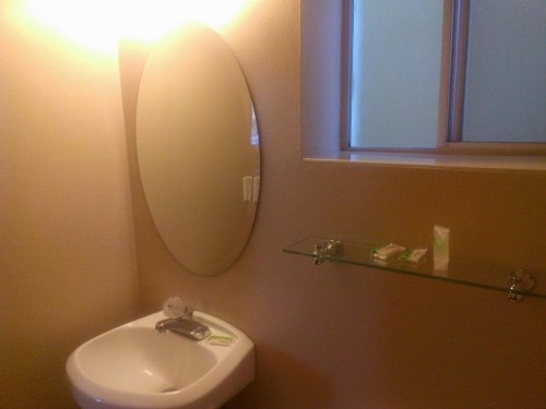 Heritage House Motel - image 2
