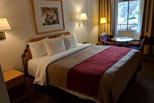 Days Inn Ponderosa Pines - image 17